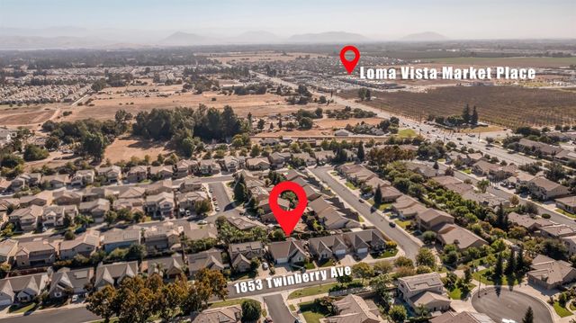 1853 Twinberry Avenue, Clovis, CA 93619