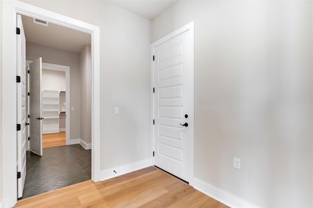 130 Draper LN, Bertram, TX 78605