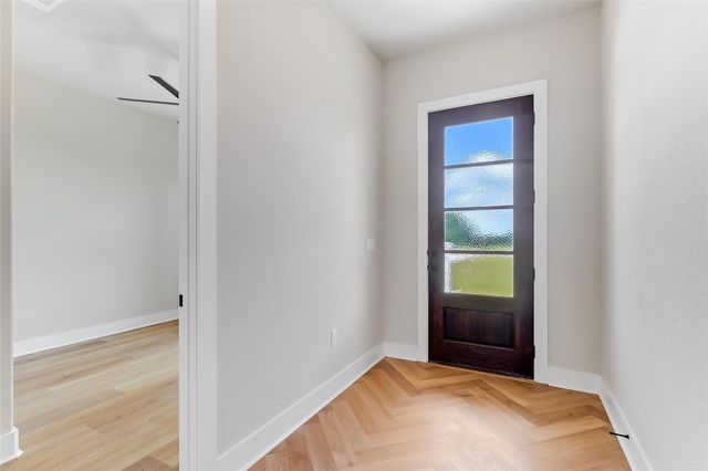 130 Draper LN, Bertram, TX 78605