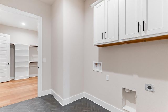 130 Draper LN, Bertram, TX 78605