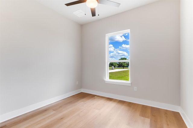 130 Draper LN, Bertram, TX 78605