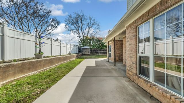 1106 Owl Drive, Decatur, TX 76234