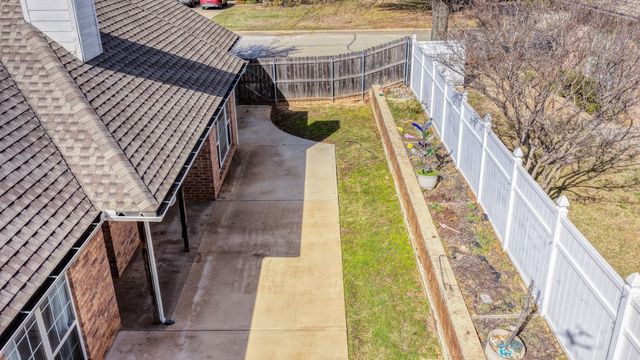 1106 Owl Drive, Decatur, TX 76234
