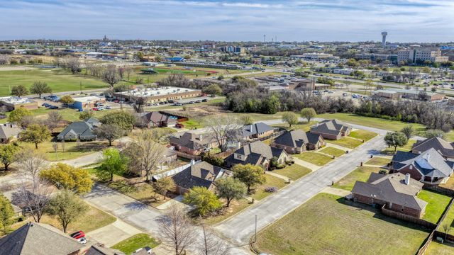 1106 Owl Drive, Decatur, TX 76234