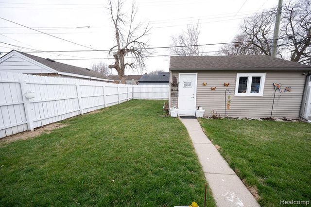 14995 University Street, Allen Park, MI 48101