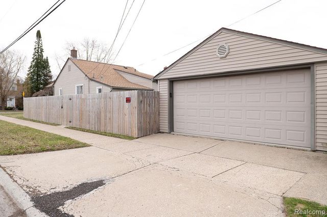 14995 University Street, Allen Park, MI 48101