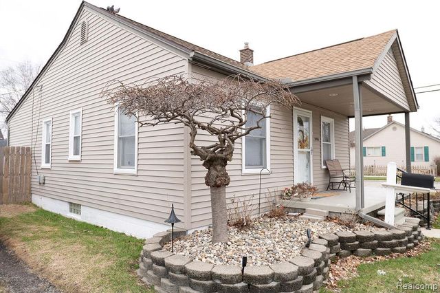 14995 University Street, Allen Park, MI 48101