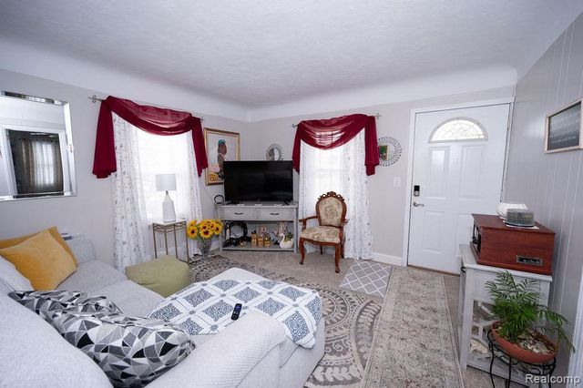 14995 University Street, Allen Park, MI 48101