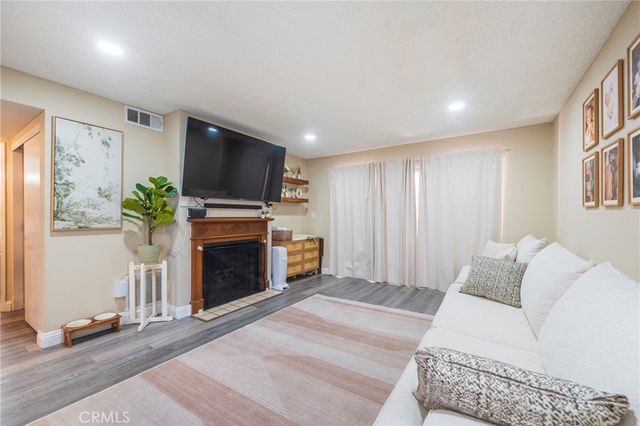 628 Daisy Avenue 225, Long Beach, CA 90802