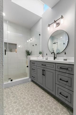 902 Chandler W, Highland, CA 92346