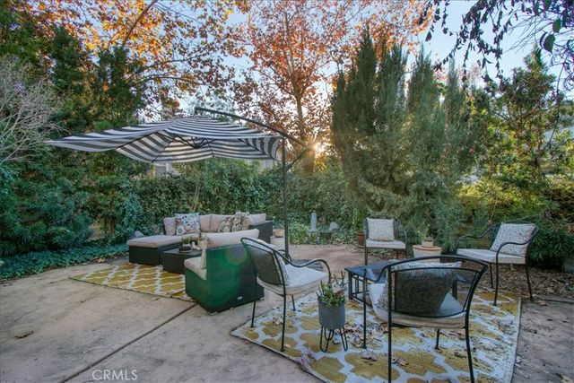 902 Chandler W, Highland, CA 92346