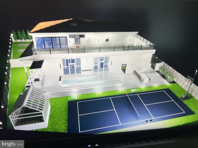 2155 PIMMIT DR, Falls Church, VA 22043