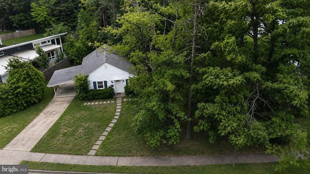 2155 PIMMIT DR, Falls Church, VA 22043