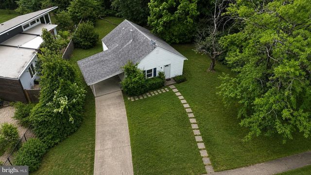 2155 PIMMIT DR, Falls Church, VA 22043