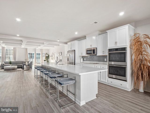 10507 JIM LOVELL LN, Lanham, MD 20706