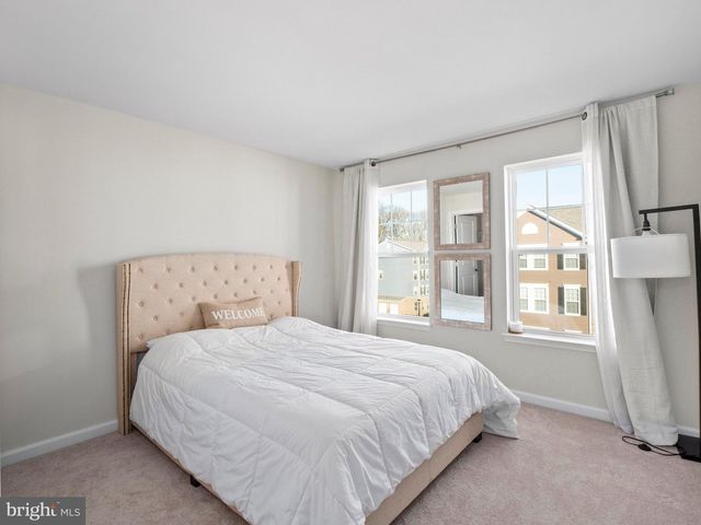 10507 JIM LOVELL LN, Lanham, MD 20706
