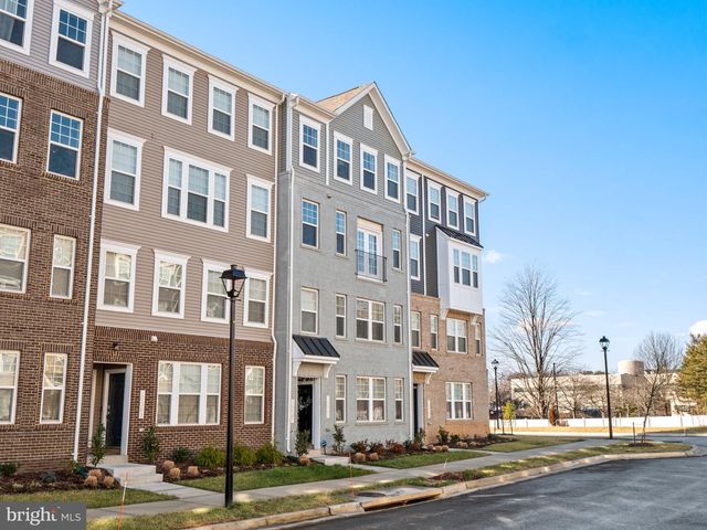 10507 JIM LOVELL LN, Lanham, MD 20706