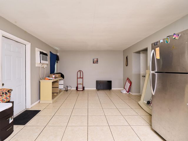 1114 7th Avenue N, Lake Worth Beach, FL 33460