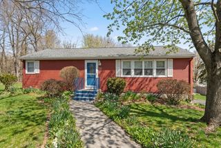 30 Osgood Ave, West Boylston, MA 01583