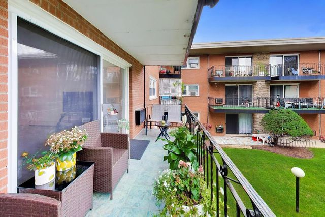 4730 N Kenneth Avenue 2G, Chicago, IL 60630