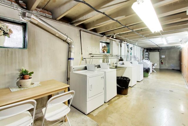 4730 N Kenneth Avenue 2G, Chicago, IL 60630