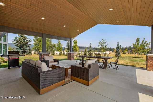 8575 W Haystack LN, Coeur D'alene, ID 83814