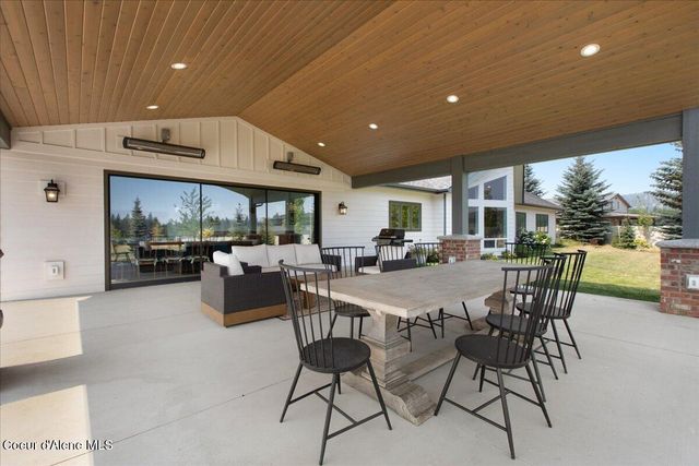 8575 W Haystack LN, Coeur D'alene, ID 83814