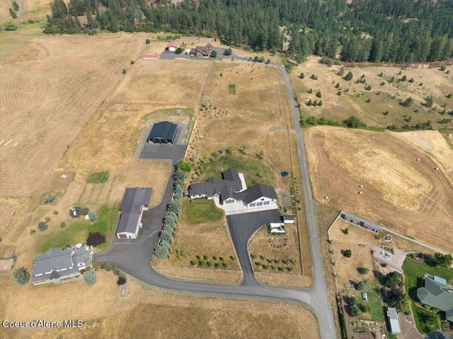 8575 W Haystack LN, Coeur D'alene, ID 83814