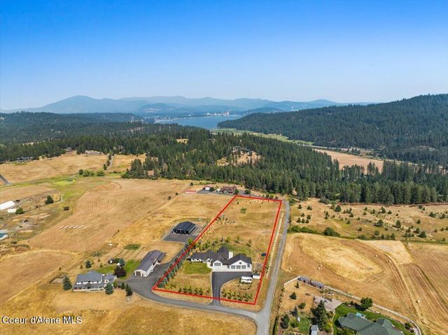 8575 W Haystack LN, Coeur D'alene, ID 83814