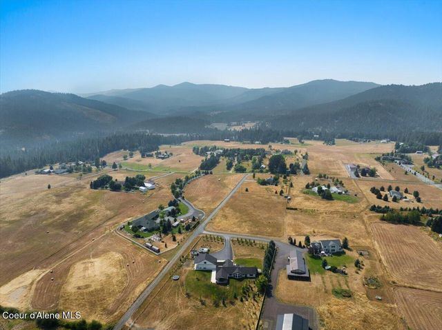 8575 W Haystack LN, Coeur D'alene, ID 83814