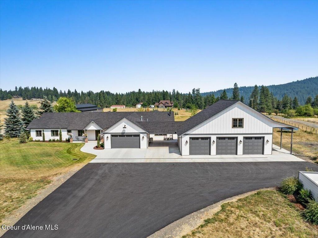 8575 W Haystack LN, Coeur d'Alene, ID 83814 photo 1