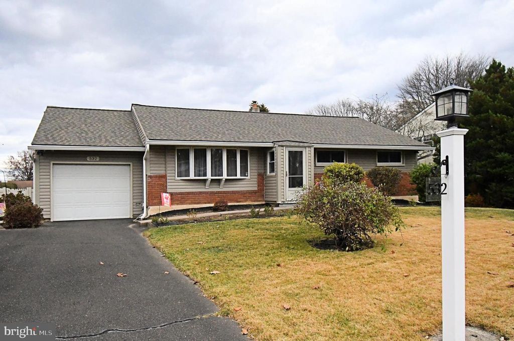532 SHERWOOD LN, Hatboro, PA 19040