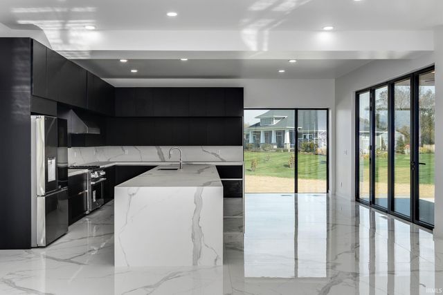 6519 Ironclad Way, West Lafayette, IN 47906