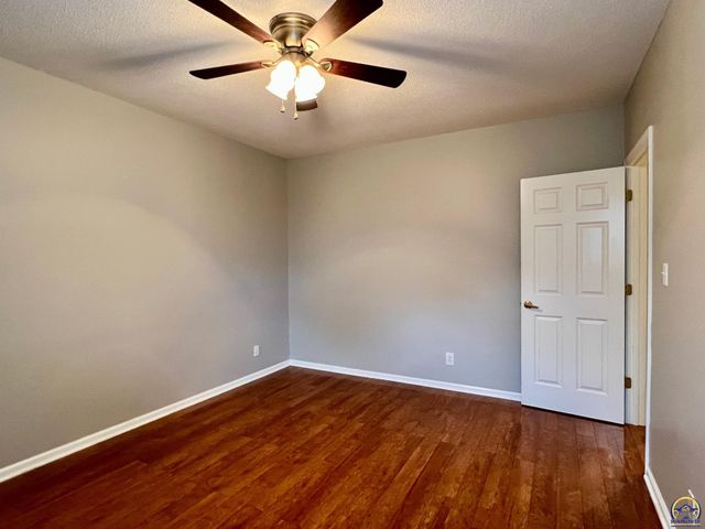 3531 SW Glendale DR, Topeka, KS 66614