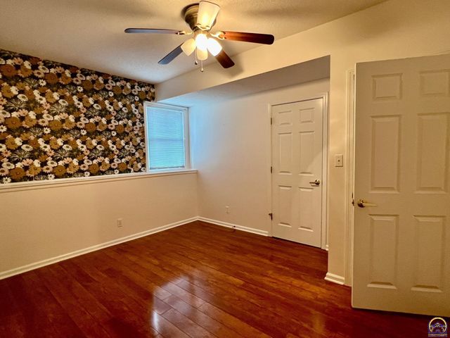 3531 SW Glendale DR, Topeka, KS 66614