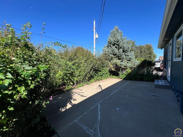 3531 SW Glendale DR, Topeka, KS 66614