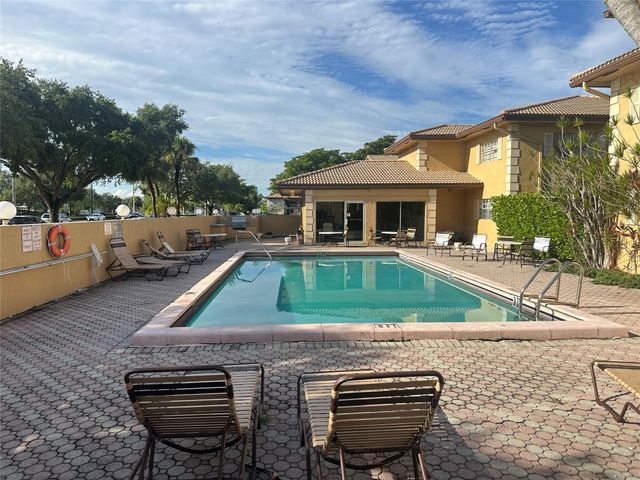 3034 Coral Springs Dr 202, Coral Springs, FL 33065