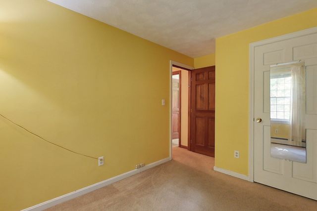 87 Squannacook Rd, Shirley, MA 01464