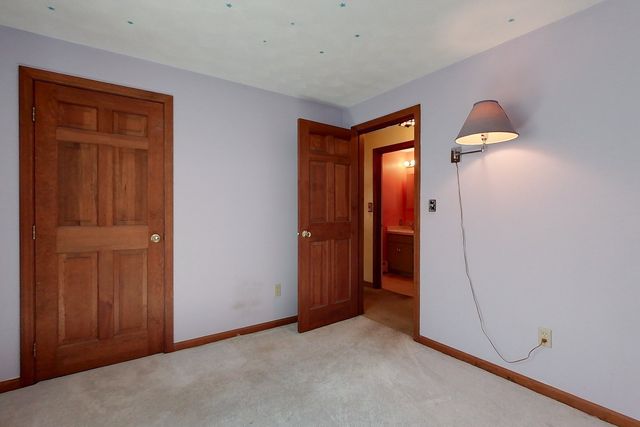 87 Squannacook Rd, Shirley, MA 01464