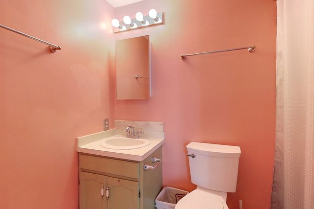 87 Squannacook Rd, Shirley, MA 01464