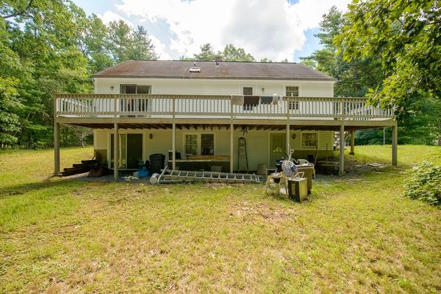 87 Squannacook Rd, Shirley, MA 01464