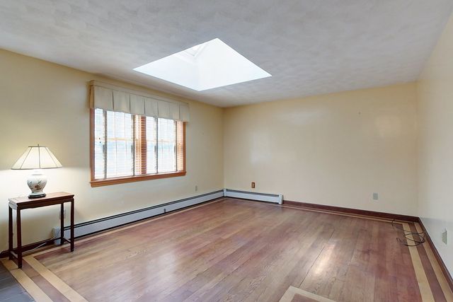 87 Squannacook Rd, Shirley, MA 01464