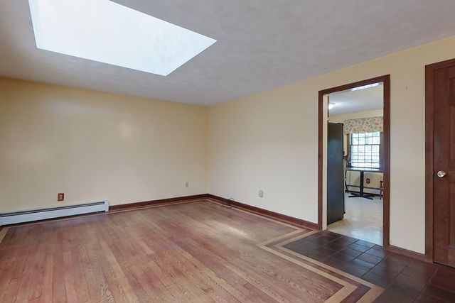 87 Squannacook Rd, Shirley, MA 01464