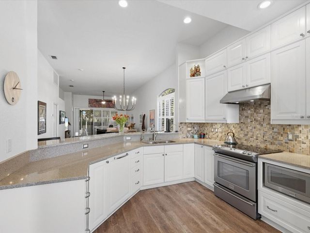 884 MICHELE CIRCLE, Dunedin, FL 34698