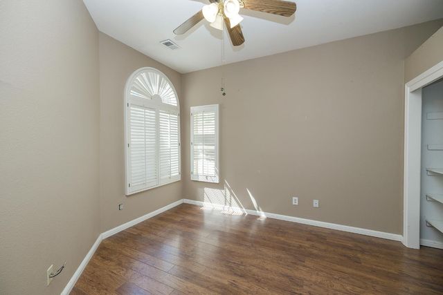 1144 Copper Lantern Ct, Modesto, CA 95355