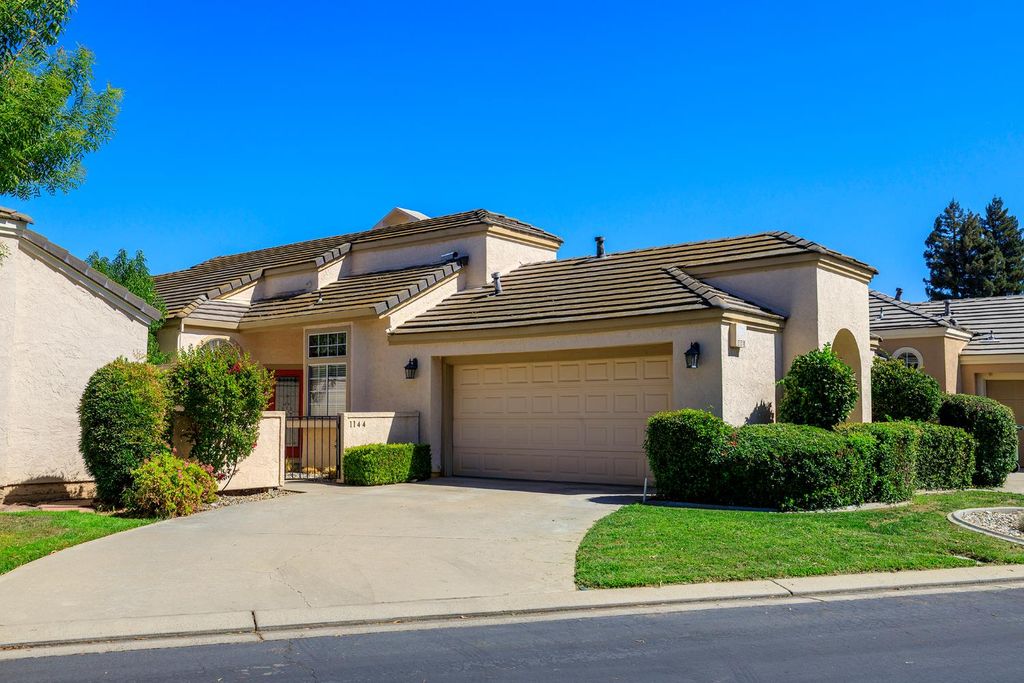 1144 Copper Lantern Ct, Modesto, CA 95355