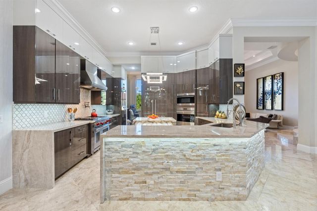 580 Carrot Wood Terrace, Plantation, FL 33324