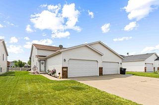 4324 39 1/2 Avenue S, Fargo, ND 58104