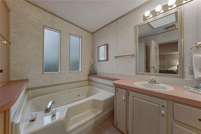 5146 NORTHSHORE DRIVE, Polk City, FL 33868