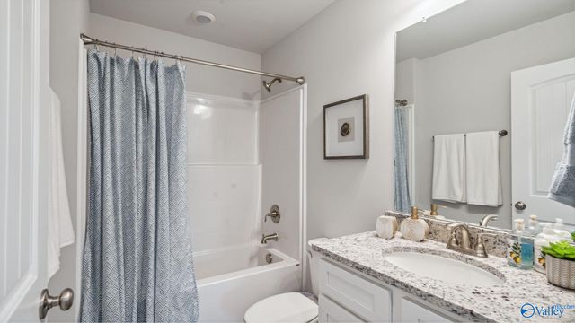 106 Sidney Ruth Drive, New Market, AL 35761